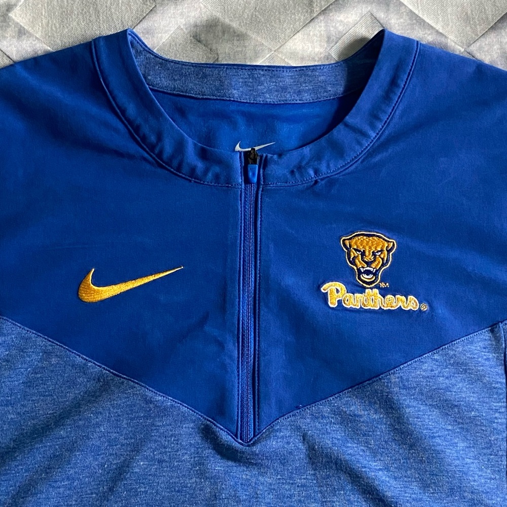 NWOT Nike Pittsburgh Panthers Dri-Fit 1/4 Zip.